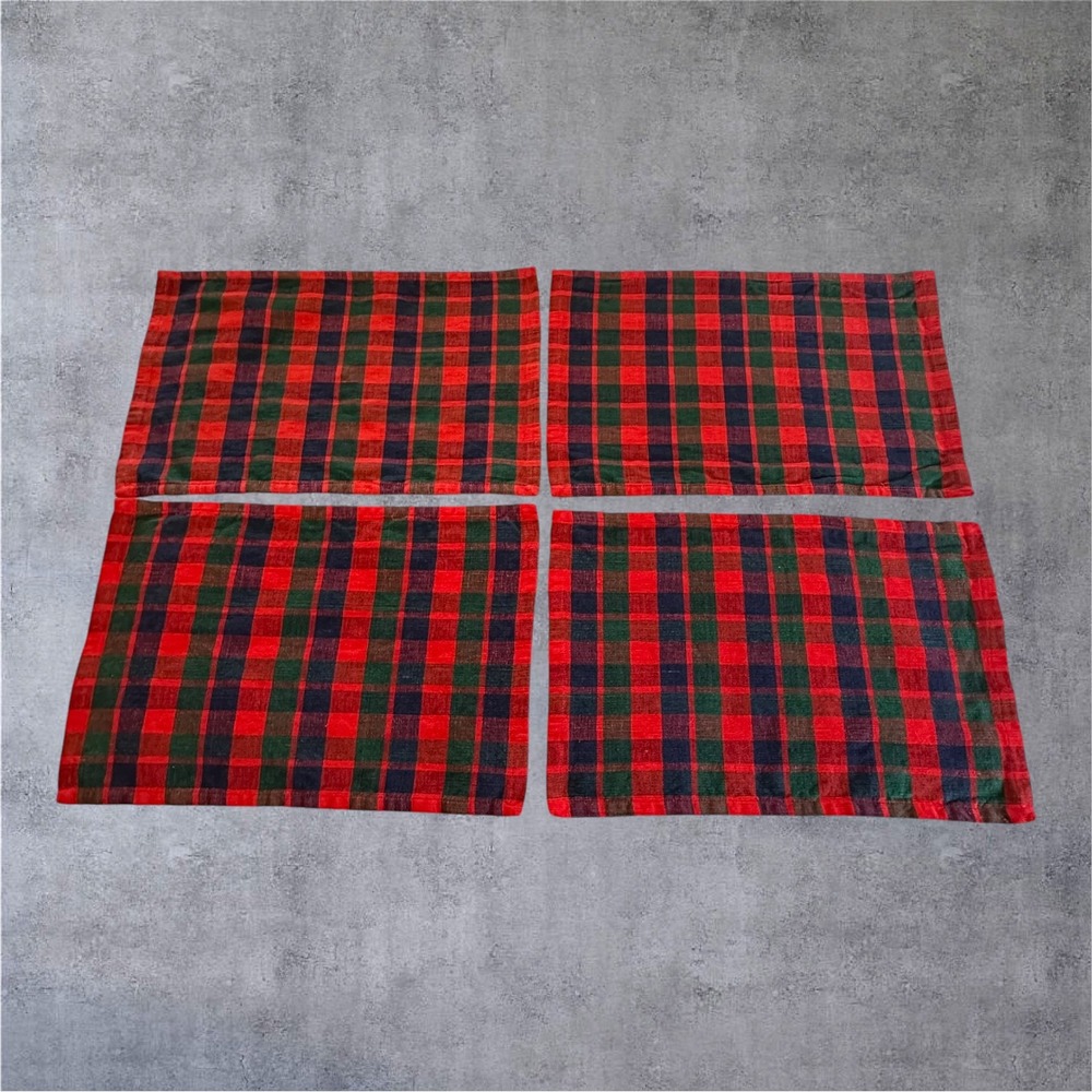 Crate & Barrel Placemats Set of 4 Red‎ Green Blue Plaid Cotton Woven